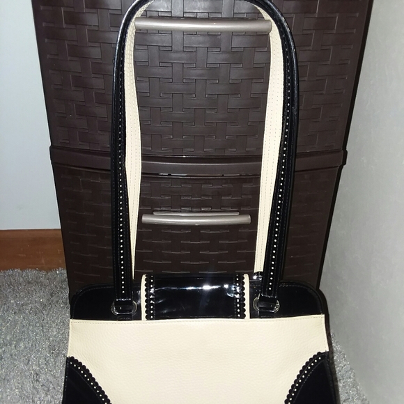 Brighton, "Paulette" Creme/Black Leather Shoulder - Picture 5 of 8